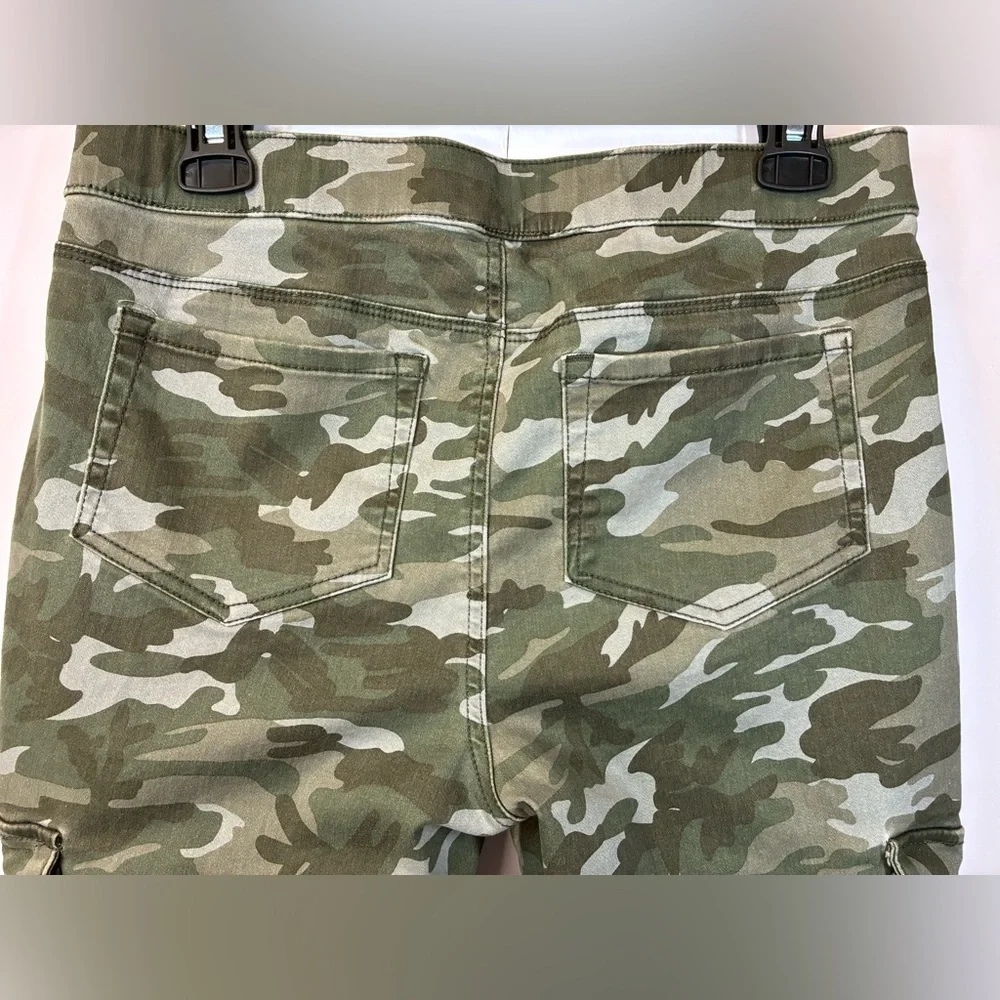 Justice Camo Cargo Skinny Pants Girls Size 16 Plus Green Stretch Pull-On